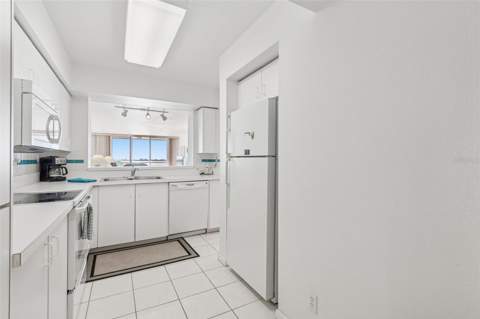 6105 Bahia Del Mar Circle #686, St Petersburg FL - photo 15 of 39