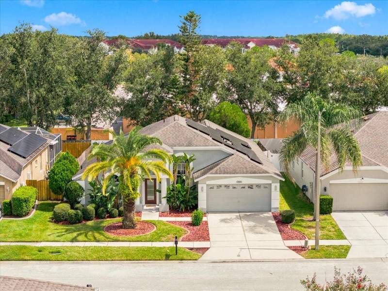 4 bedroom Single Family Residence at 18009 Palm Breeze Drive, Cross Creek Prcl D Ph 1, Tampa — photo 4