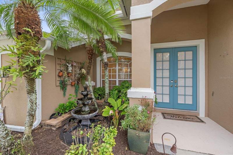 3 bedroom Single Family Residence at 11915 Clubhouse Drive, Summerfield Village Sp D Un 1, Lakewood Ranch — photo 4