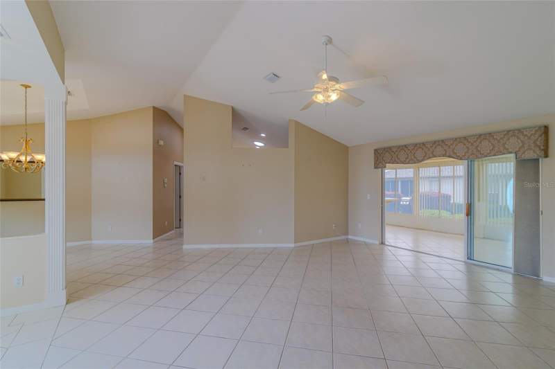 3 bedroom Single Family Residence at 2020 NW 50th Circle, Ocala Palms Un 04, Ocala — photo 4