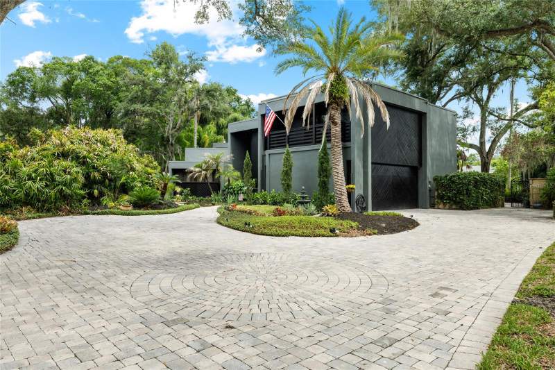 5 bedroom Single Family Residence at 410 Montrose Avenue, Temple Terrace Estates Rep, Temple Terrace — photo 2