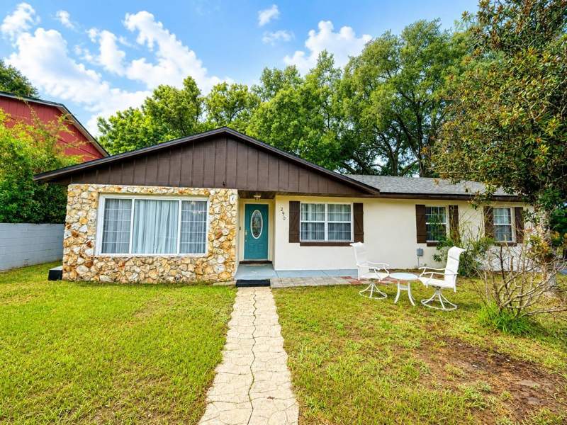 290 HILLSIDE DRIVE home for sale in Clermont Edgewood Place