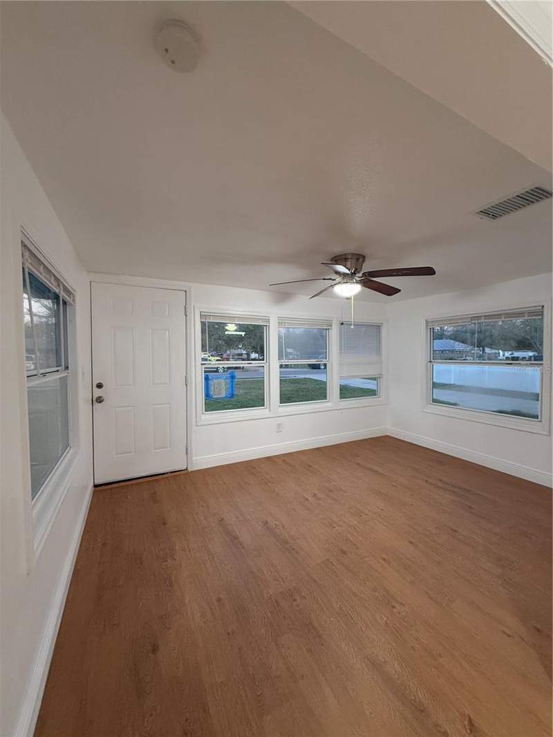 2 bedroom Single Family Residence at 636 Coke Avenue, Westchester Place, Winter Garden — photo 2