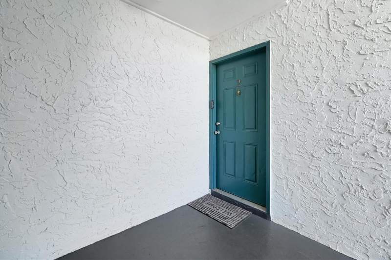 3 bedroom Condominium at 4309 N Semoran Boulevard #2, Avalion, Orlando — photo 3