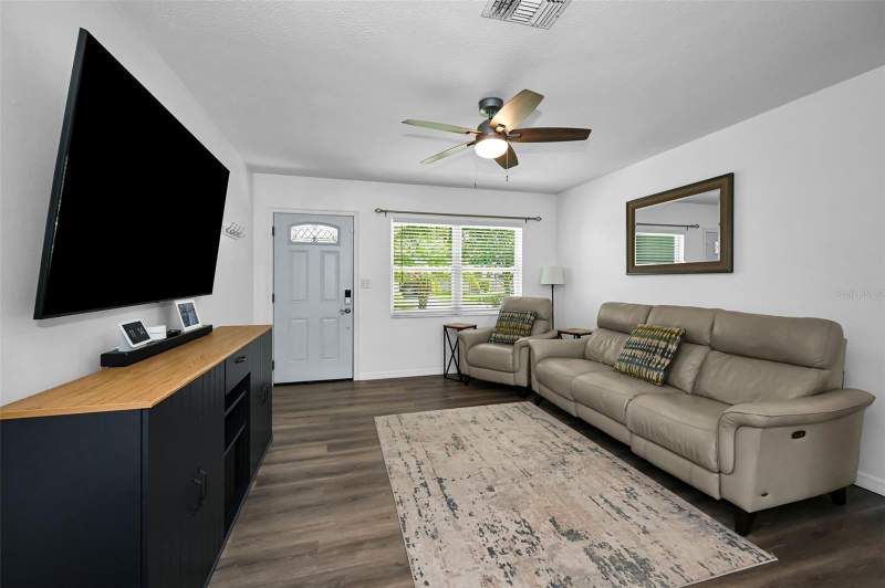 2 bedroom Single Family Residence at 2003 6th Avenue, Margaret Manor 1st Add, Largo — photo 3