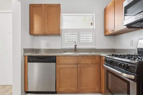 5501 80th Street #402, St Petersburg FL - photo 11 of 27