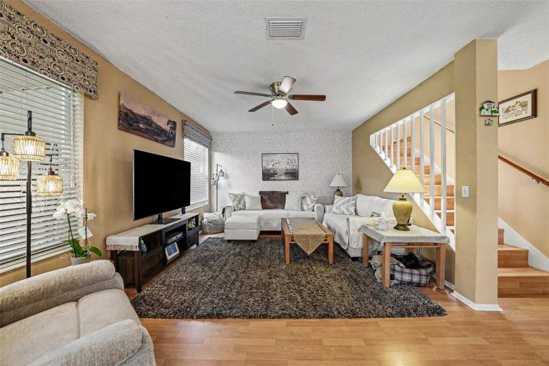 3 bedroom Townhouse at 5123 Corvette Drive, Le Clare Shores, Tampa — photo 5
