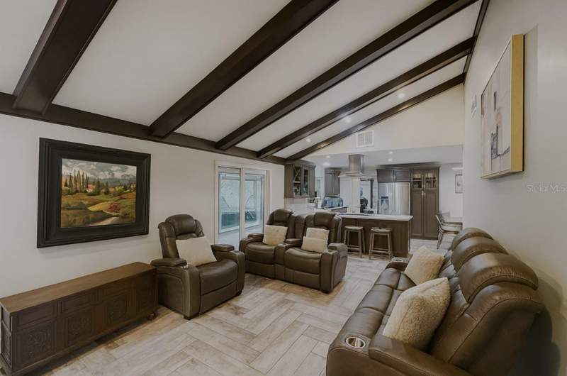 5 bedroom Single Family Residence at 414 Timbercove Circle, Sweetwater Oaks, Longwood — photo 4