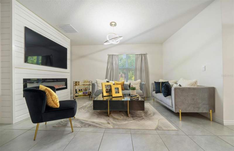 4 bedroom Single Family Residence at 160 Hickory Course Loop, Lake Diamond North, Ocala — photo 4