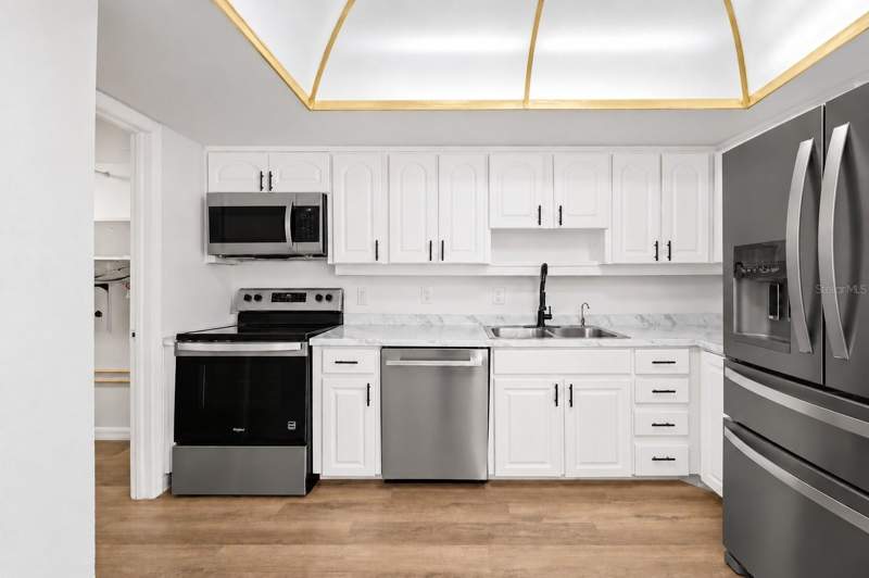 3 bedroom Townhouse at 146 Lago Vista Boulevard, Lago Vista Sub, Casselberry — photo 2
