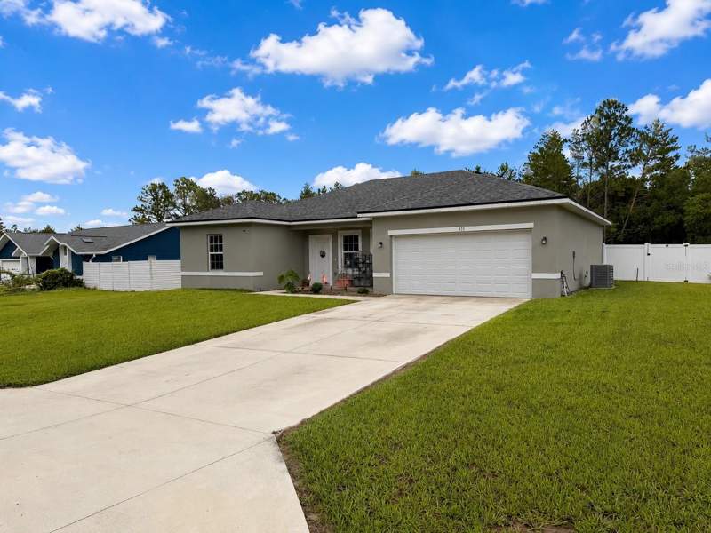4 bedroom Single Family Residence at 835 Marion Oaks Manor, Marion Oaks, Ocala — photo 2