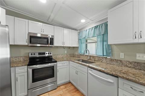 4220 Deltona Drive, Punta Gorda FL - photo 16 of 55