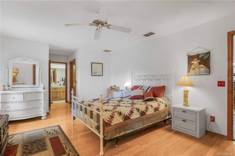 2 bedroom Single Family Residence at 8156 SW 204th Court, Rainbow'S End Estates, Dunnellon — photo 4