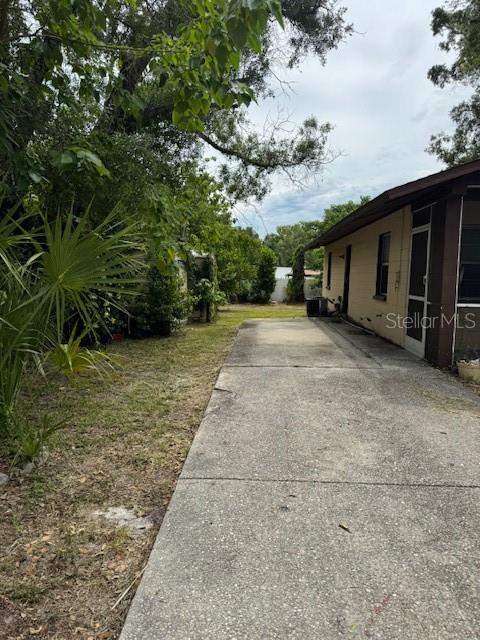 2 bedroom Single Family Residence at 8609 N 13th Street, Sulphur Hill, Tampa — photo 2