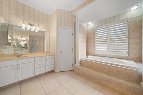 5243 Foxhunt Drive, Wesley Chapel FL - photo 19 of 45