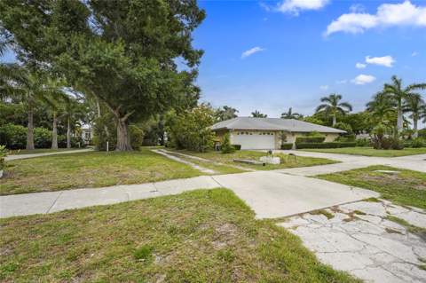 7538 Westmoreland Drive, Sarasota FL - photo 11 of 14