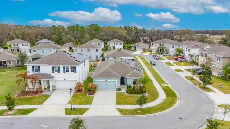 4 bedroom Single Family Residence at 33146 SAND CREEK DRIVE, UNION PARK PH 6A 6B 6C, WESLEY CHAPEL — photo 4