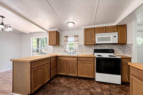 2414 NW 121st Avenue, Gainesville FL - photo 8 of 20