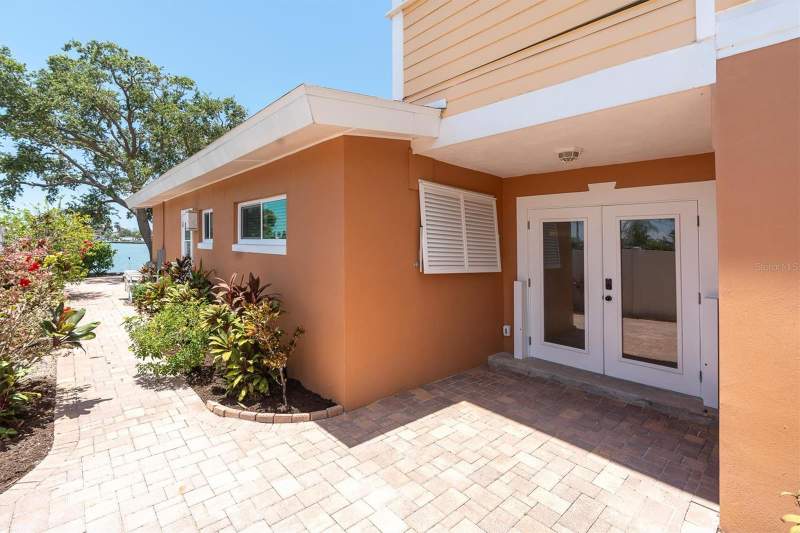 4 bedroom Single Family Residence at 16102 4th Street, Redington Beach Homes 6th Add, Redington Beach — photo 5
