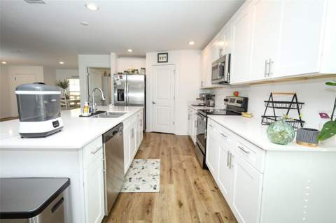 5325 Red Coral Circle, Mount Dora FL - photo 12 of 47