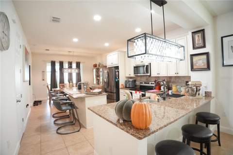 2480 Varenna Loop, Kissimmee FL - photo 12 of 23
