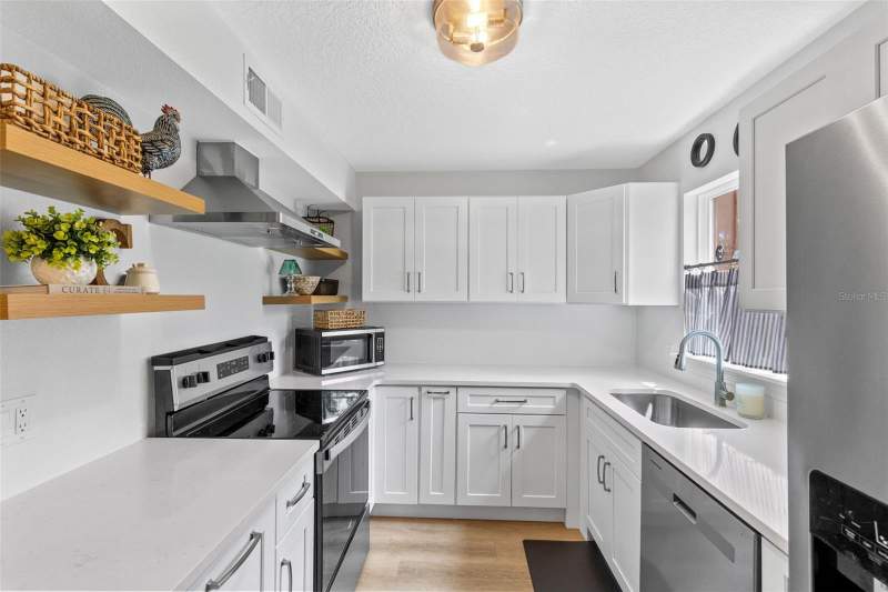 2 bedroom Condominium at 267 Crown Oaks Way #267, Crown Oaks 1st Add, Longwood — photo 3