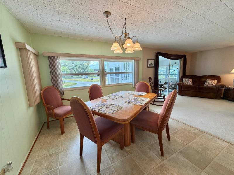 2 bedroom Mobile Home at 223 Hawthorne Boulevard, Hawthorne Residents Cooperativ, Leesburg — photo 4