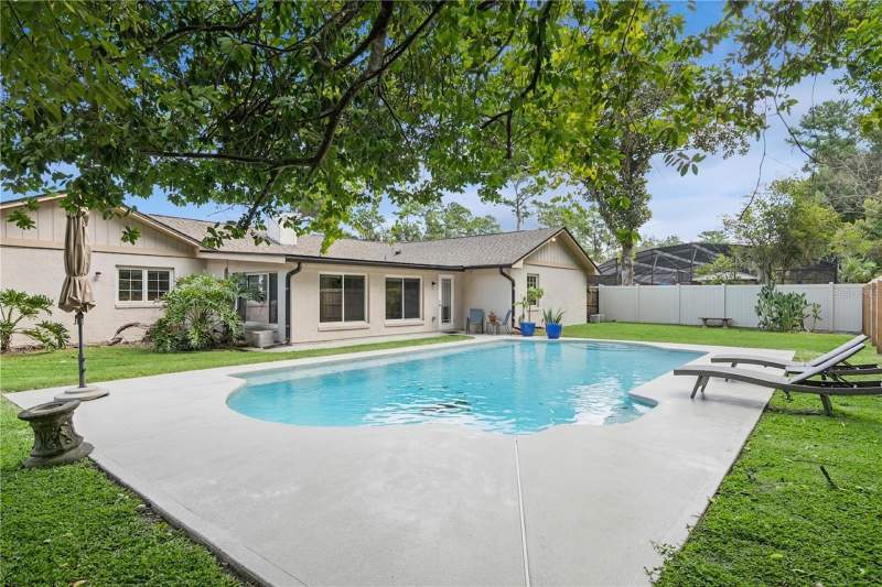 4 bedroom Single Family Residence at 734 Riverbend Boulevard, Sweetwater Oaks Sec 18, Longwood — photo 3
