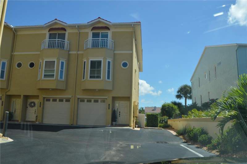 Tierra Sound Townhomes