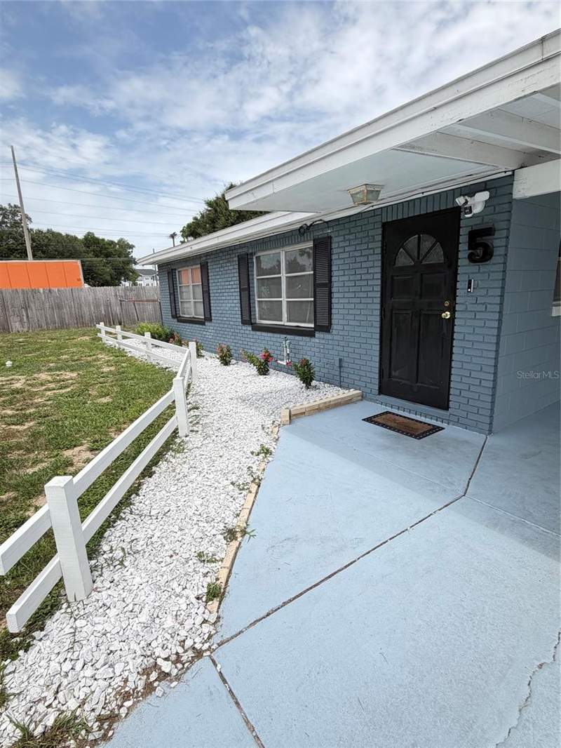 2 bedroom Single Family Residence at 5 MOONLIGHT LANE, HAVEN GROVE MANOR, WINTER HAVEN — photo 1