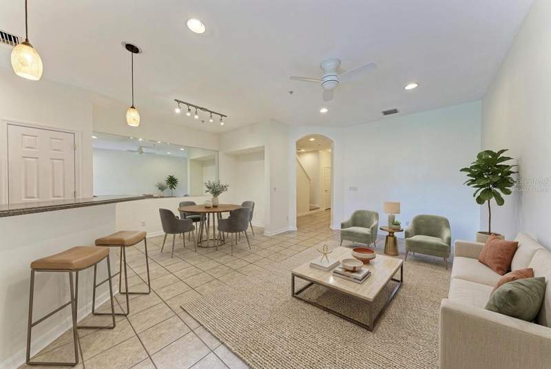 3 bedroom Townhouse at 1510 Grantham Drive, Bradford Manor Twnhms, Sarasota — photo 3