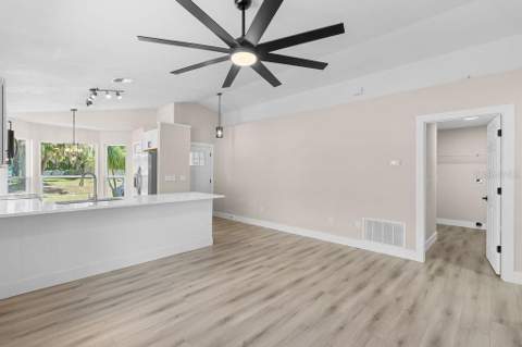 6330 Ruthie Drive, Orlando FL - photo 10 of 35