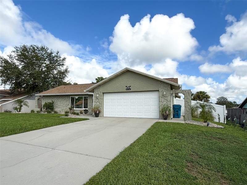 3 bedroom Single Family Residence at 11019 Captain Drive, Spring Hill, Spring Hill — photo 3