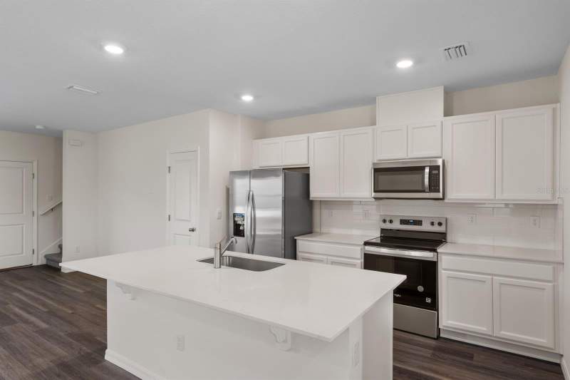3 bedroom Townhouse at 12086 Shine View Lane, Waterleigh, Winter Garden — photo 3