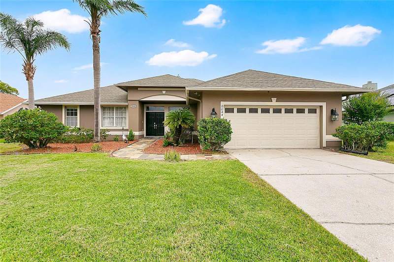 4 bedroom Single Family Residence at 8044 CANYON LAKE CIRCLE, MARBLE HEAD, ORLANDO — photo 1