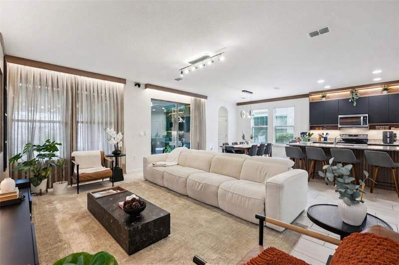 3 bedroom Single Family Residence at 17070 Water Spring Boulevard, Waterleigh, Winter Garden — photo 3