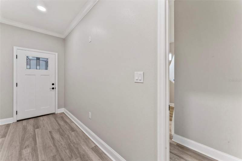 3 bedroom Townhouse at 809 W Linebaugh Ave #2A, Tampa, Tampa — photo 2