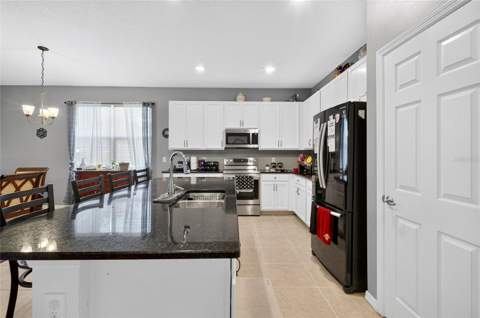2349 Jernigan Loop, Kissimmee FL - photo 10 of 37