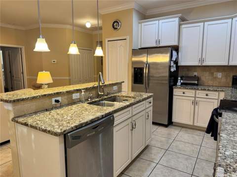 11048 Paradise Point Way, New Port Richey FL - photo 11 of 38