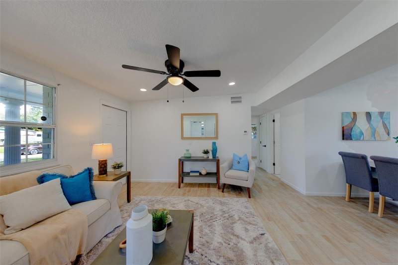 3 bedroom Single Family Residence at 9477 Park Lake Drive, Skyview Terrace 1st Add, Pinellas Park — photo 5