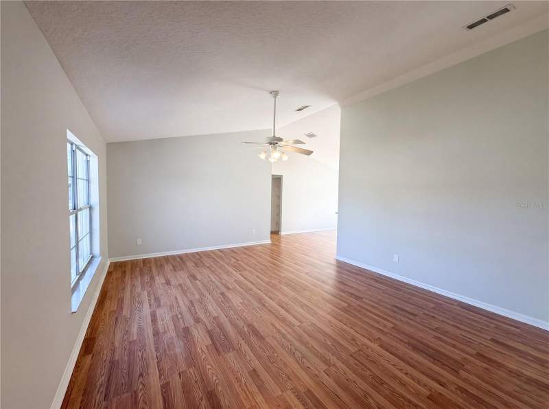 3 bedroom Single Family Residence at 17052 SW 39th Circle, Marion Oaks Un 06, Ocala — photo 3