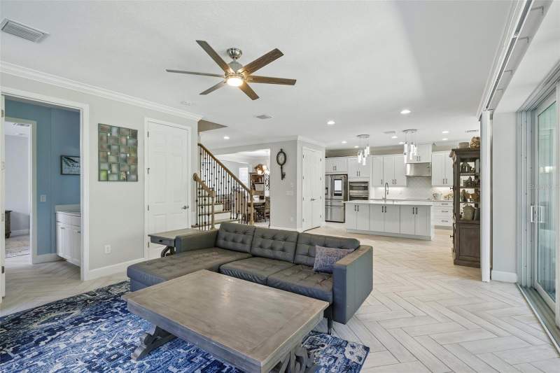 5 bedroom Single Family Residence at 9085 Spruce Creek Circle, The Sanctuary At Oak Creek, Riverview — photo 5