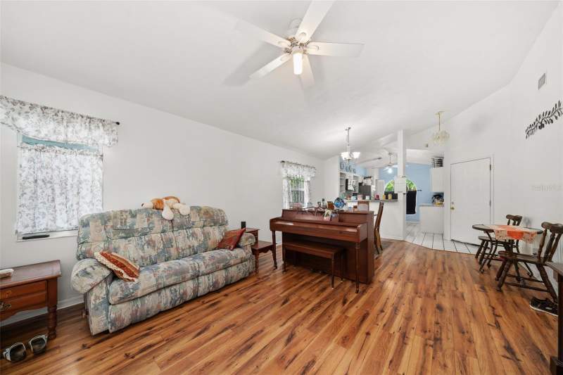3 bedroom Single Family Residence at 580 Summer Hill Drive, Sun N Lakes, Lake Placid — photo 3