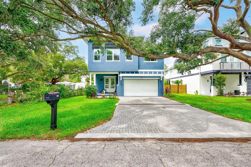 Wyoming EstatesHomes for Sale in Tampa, FL
