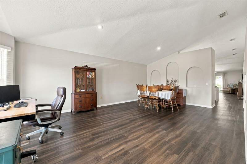 4 bedroom Single Family Residence at 4721 Preserve Boulevard, Southern Pines Unit 1, St Cloud — photo 4