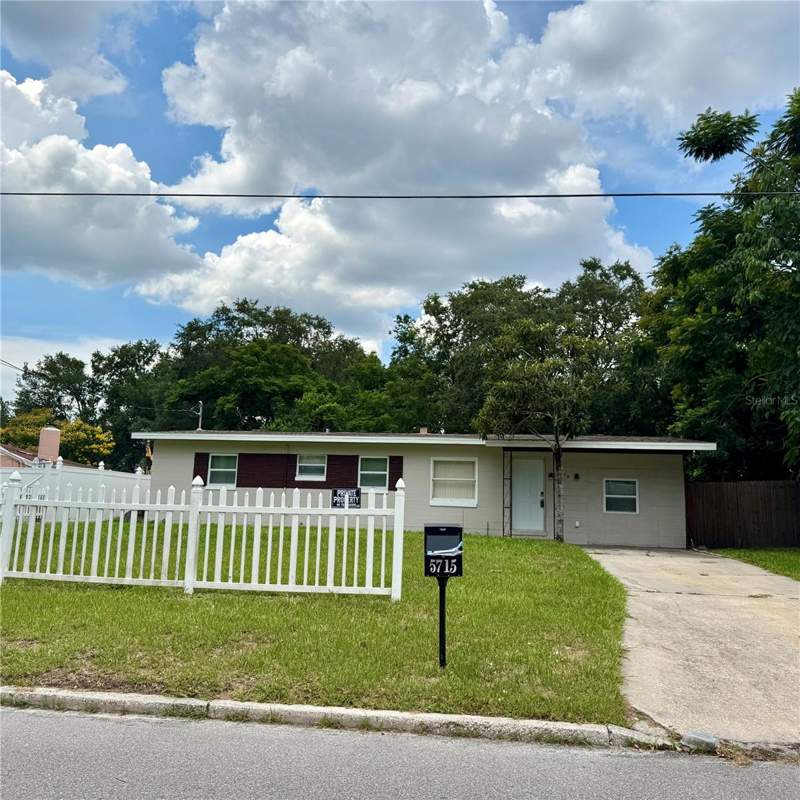 3 bedroom Single Family Residence at 5715 Elon Drive, Meadowbrook Annex, Orlando — photo 3