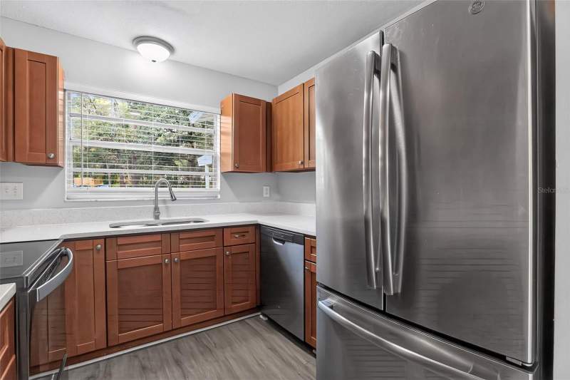 3 bedroom Single Family Residence at 26430 Sleepy Hollow Street, Mount Plymouth, Mount Plymouth — photo 5