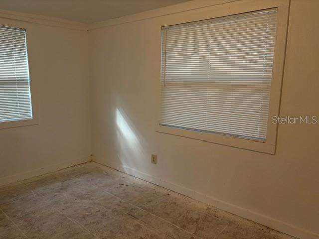 2 bedroom Single Family Residence at 6419 SE 215th Street, Hawthorne, Hawthorne — photo 5