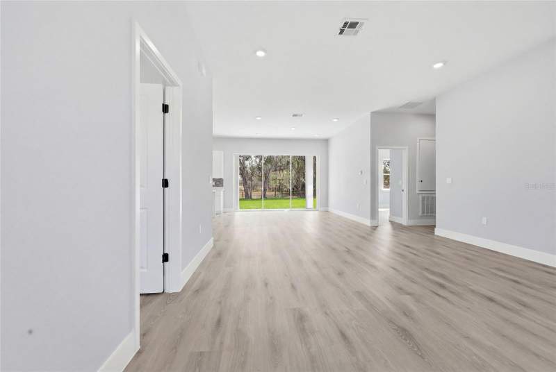 4 bedroom Single Family Residence at 2111 SW 156th Place, Marion Oaks Unit 03, Ocala — photo 4