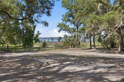 3980 SE 183rd Avenue Road, Ocklawaha FL - photo 6 of 6